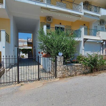 Blue Deluxe Apartment Kallithea  Bagian luar foto