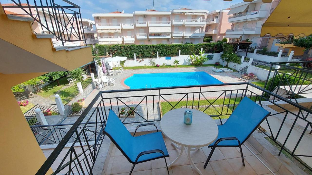 Blue Deluxe Apartment Kallithea  Bagian luar foto