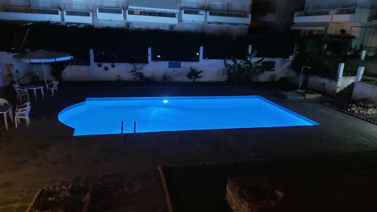 Blue Deluxe Apartment Kallithea  Bagian luar foto
