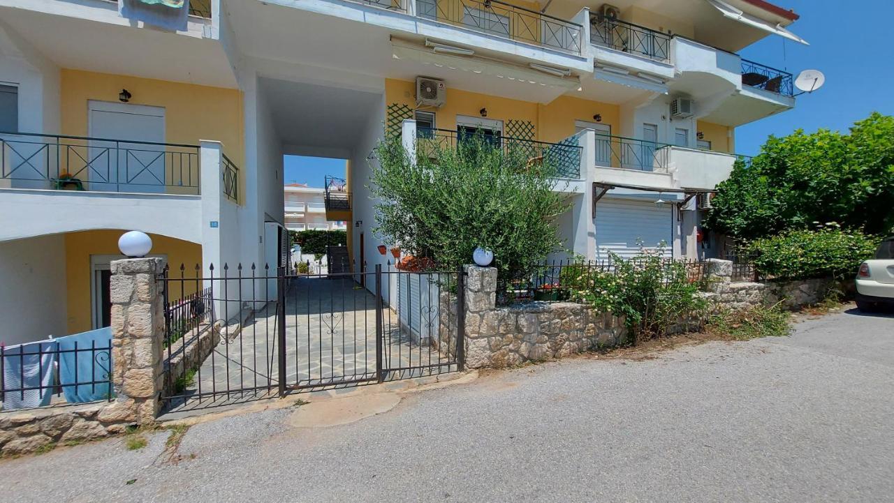 Blue Deluxe Apartment Kallithea  Bagian luar foto